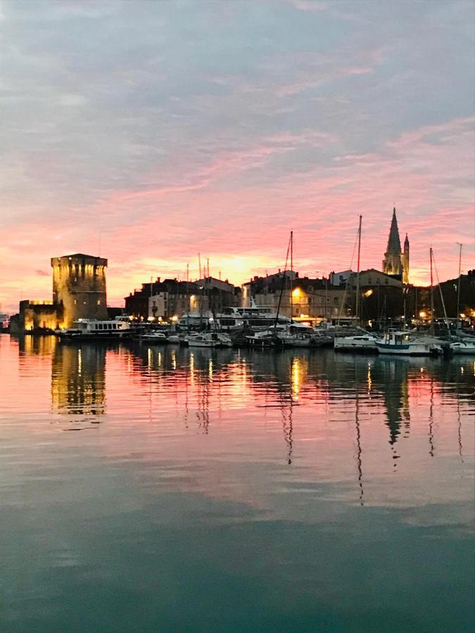 Appartement Saint Claude - Centre Port La Rochelle  Buitenkant foto